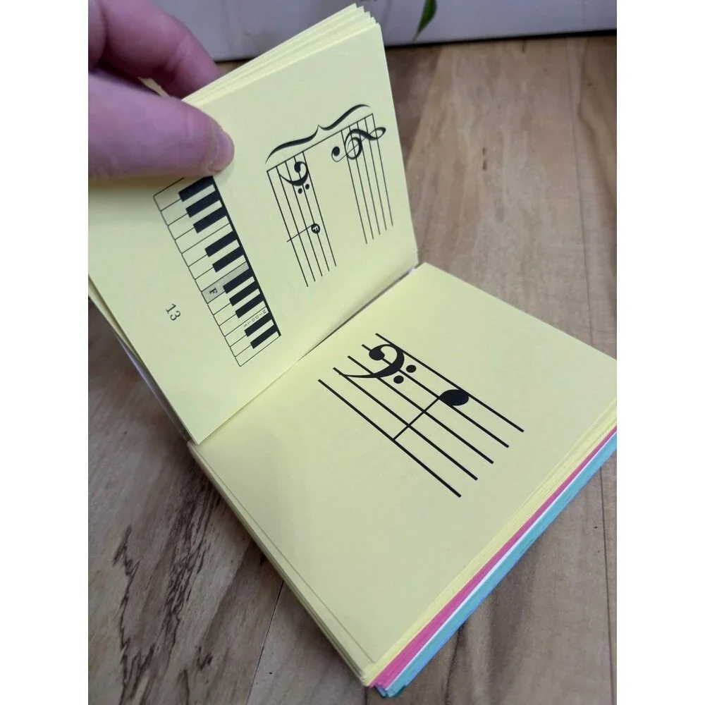 Alfred Complete Color-Coded Music Flash Cards Set - Picture 5 of 10